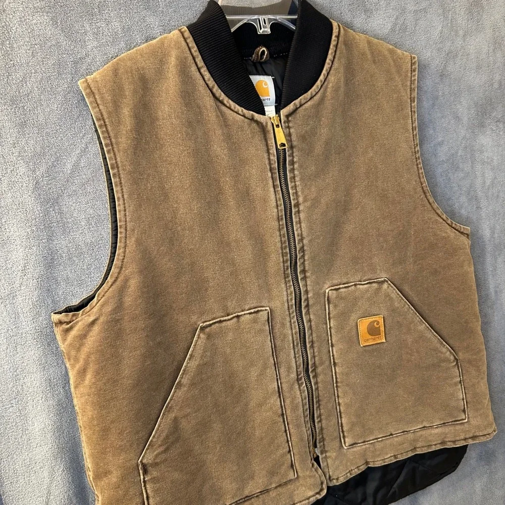 Carhartt measures 25